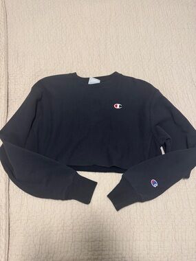 Champion Black Cropped Crew Sweatshirt